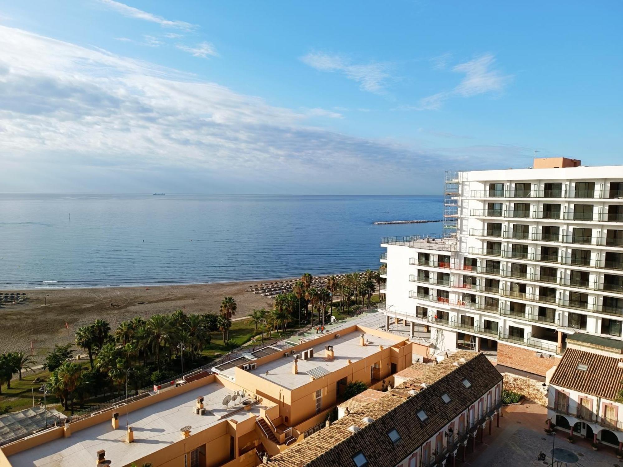 Tam9 - Nuevo, Wifi, Vistas Al Mar, 1 Linea De Playa, Puerto Deportivo Puerto Marina, Apartment